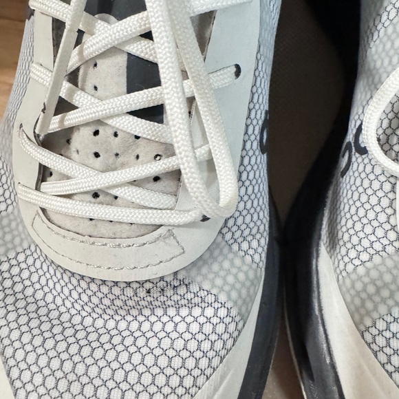 On Cloud CLOUDNOVA Z5 Rush Women’s Sneakers in Size 8 - Picture 4 of 11